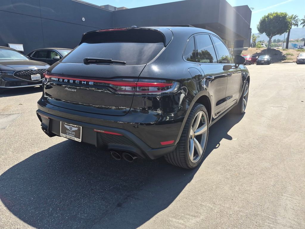 Used 2023 Porsche Macan image 5