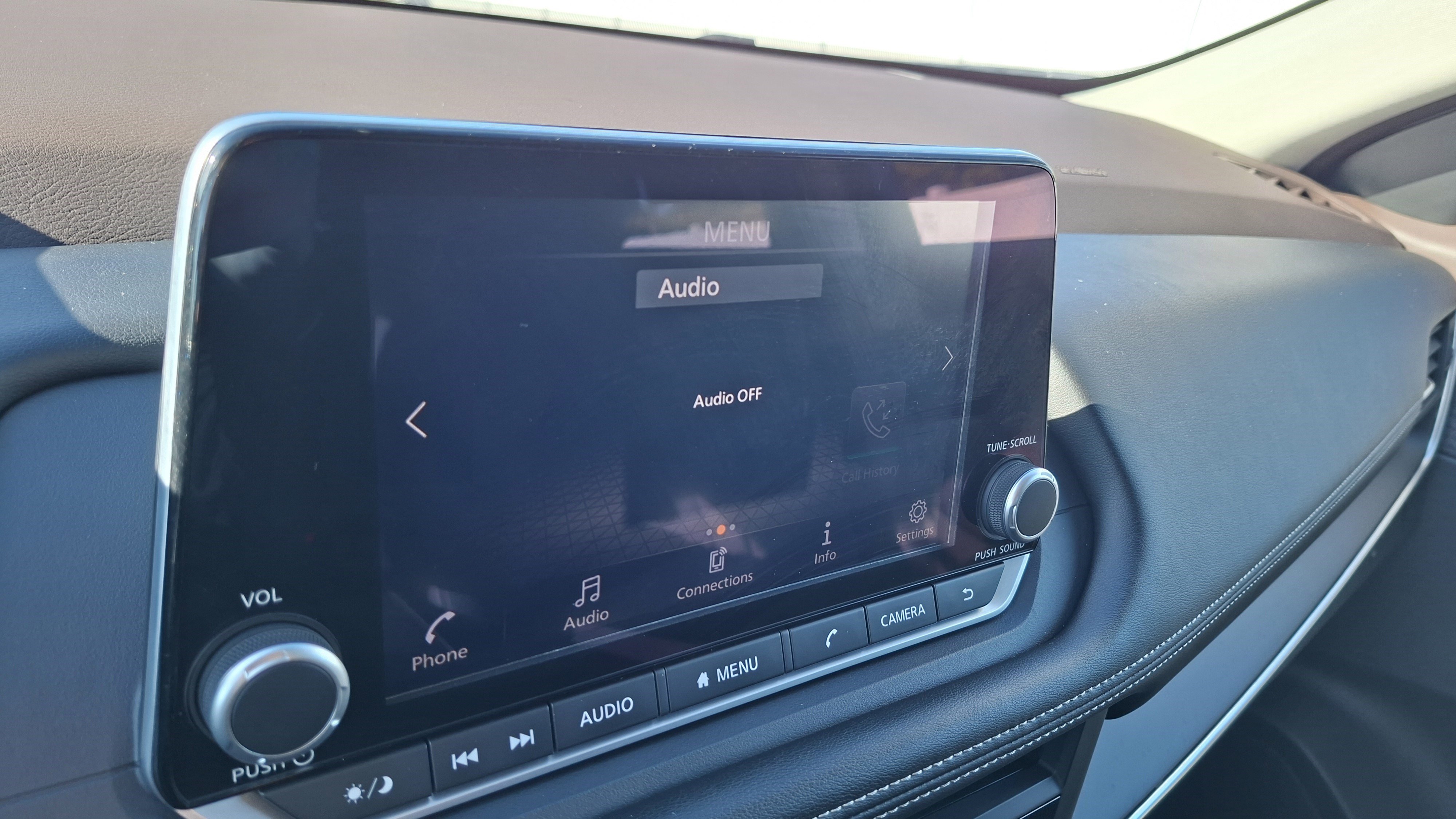 Used 2023 Nissan Rogue S image 14