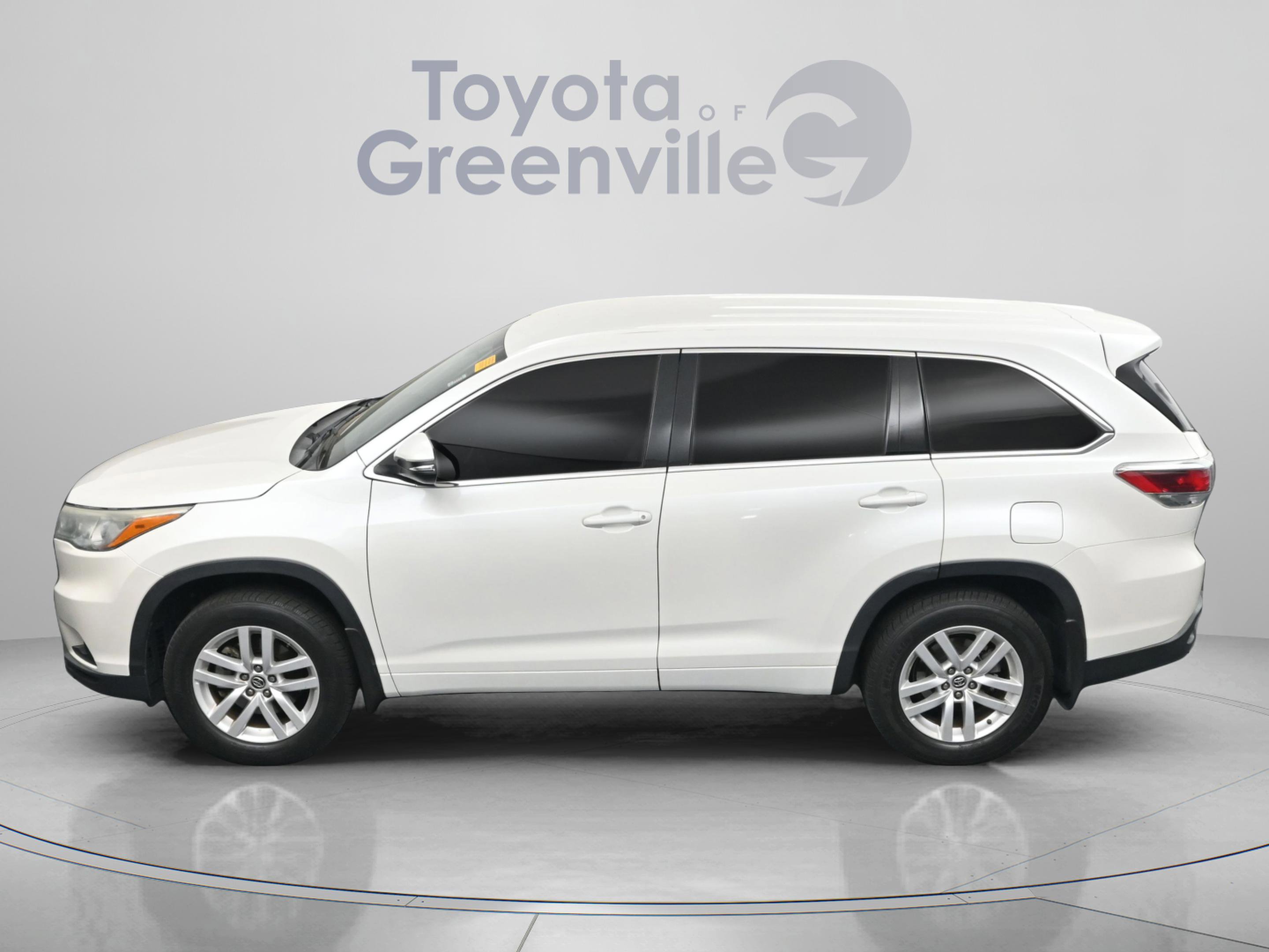 Used 2016 Toyota Highlander LE image 6