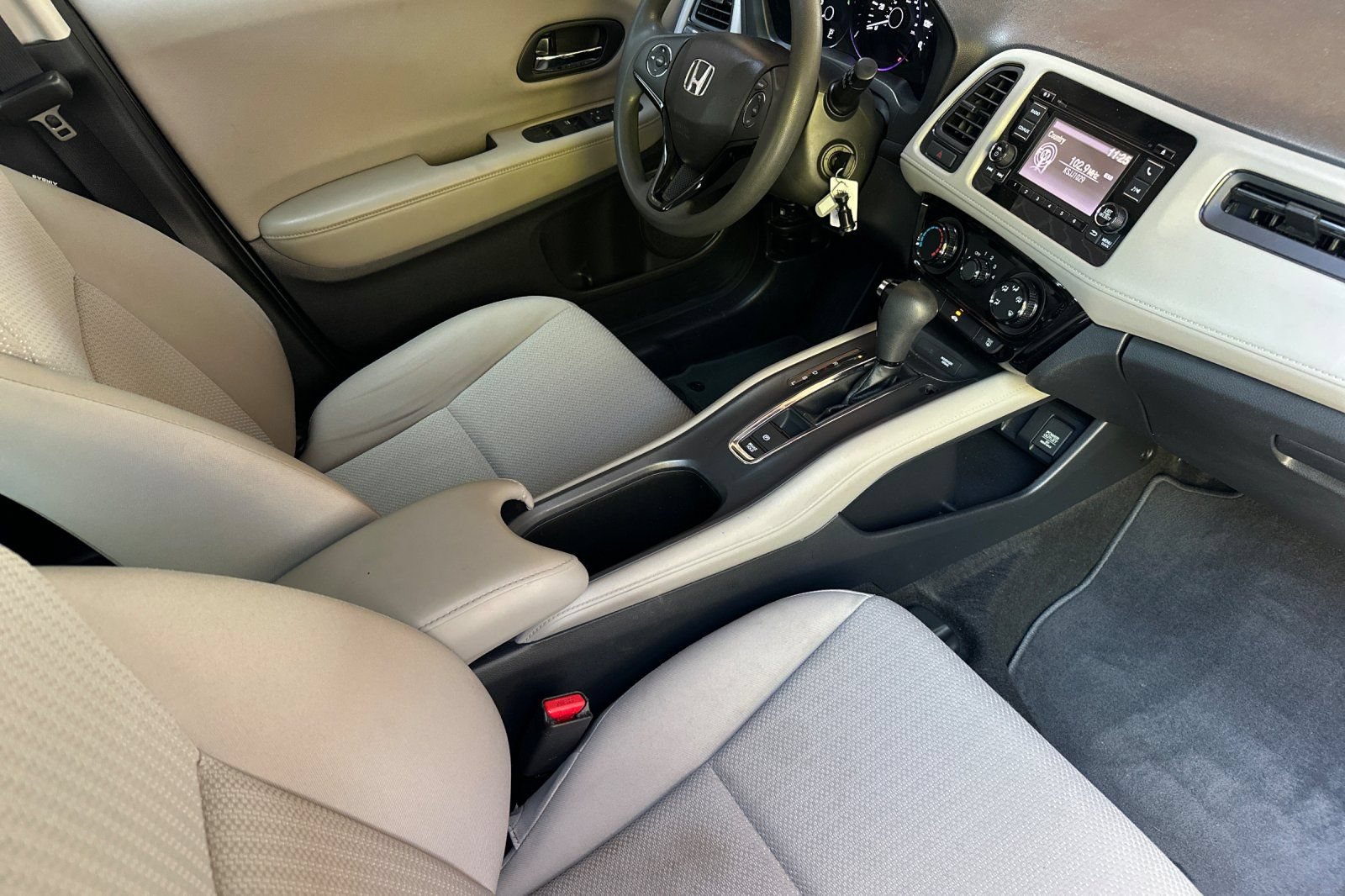 Used 2017 Honda HR-V LX image 16