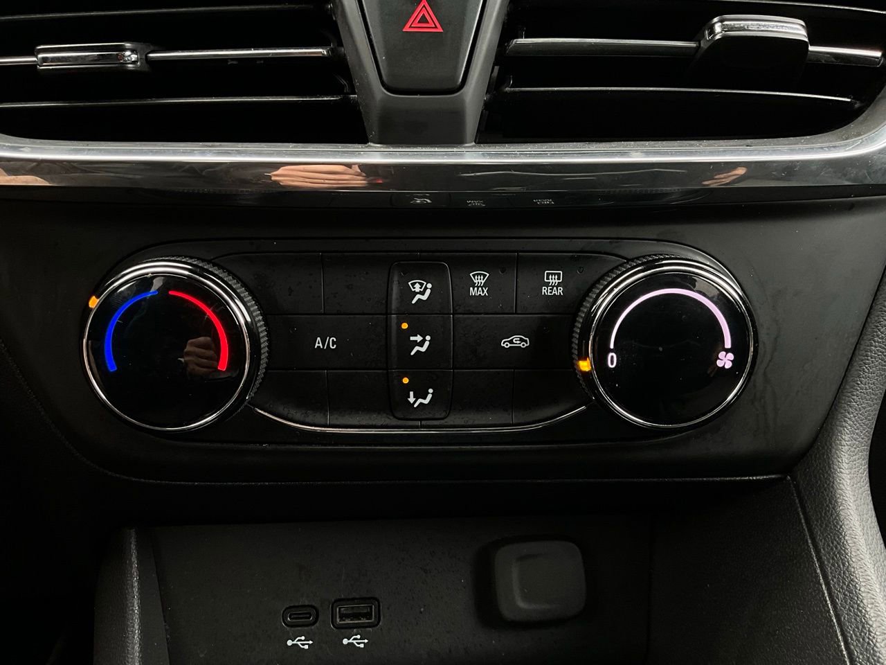 Used 2025 Buick Encore GX Preferred image 26