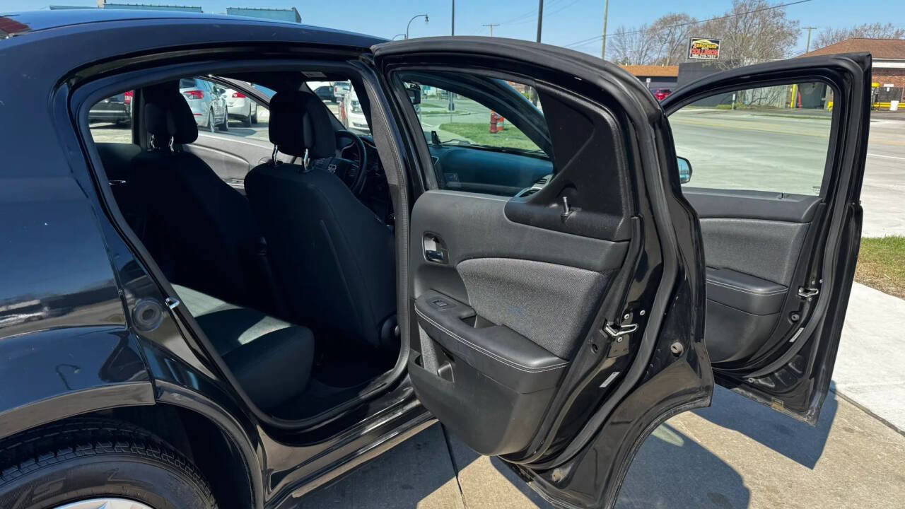 Used 2014 Dodge Avenger SE FWD image 15