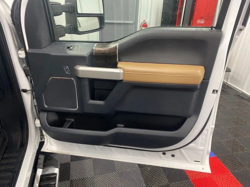 Used 2022 Ford F250 Lariat w/ Lariat Ultimate Package image 10