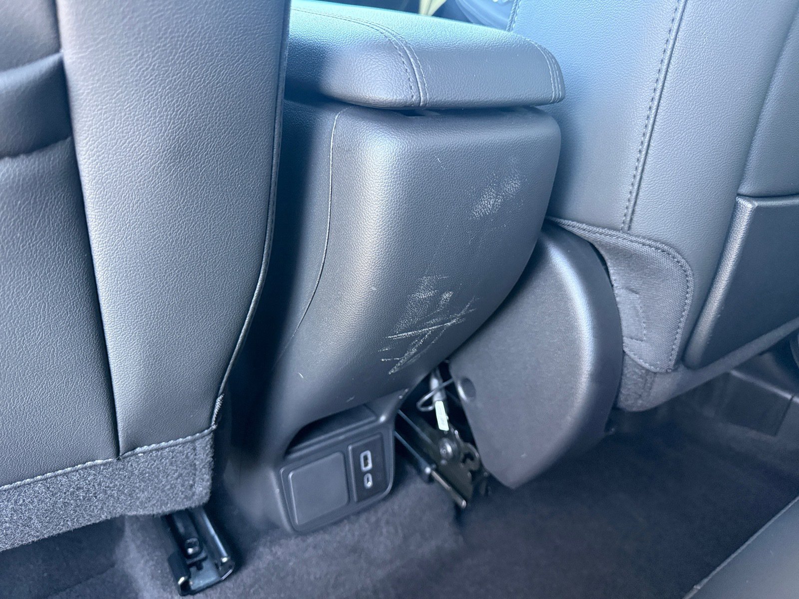 Used 2023 Buick Encore GX Select w/ Sport Touring Package image 27