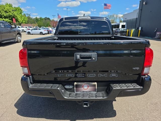 Used 2018 Toyota Tacoma TRD Off-Road AWD/4WD image 25