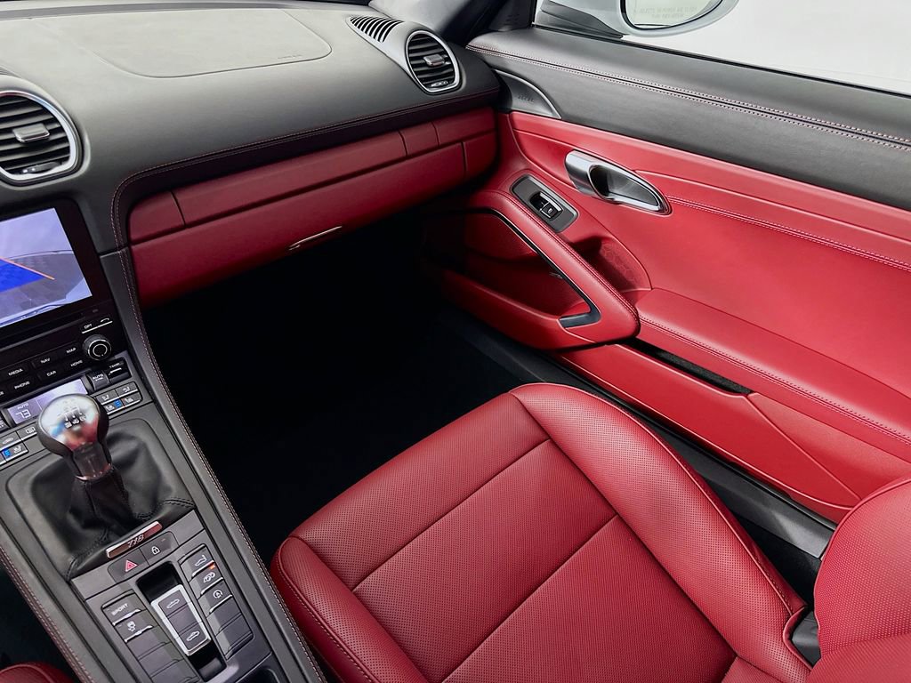 Used 2022 Porsche 718 Boxster image 22