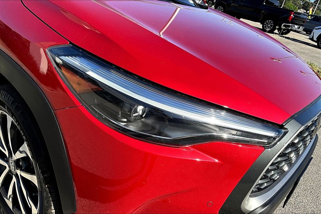 Certified 2022 Toyota Corolla Cross XLE w/ Convenience Package image 32
