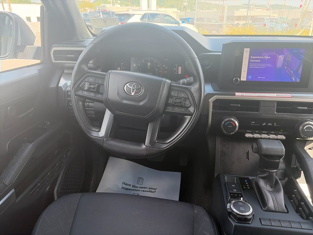Used 2025 Toyota Tacoma SR5 AWD/4WD image 17