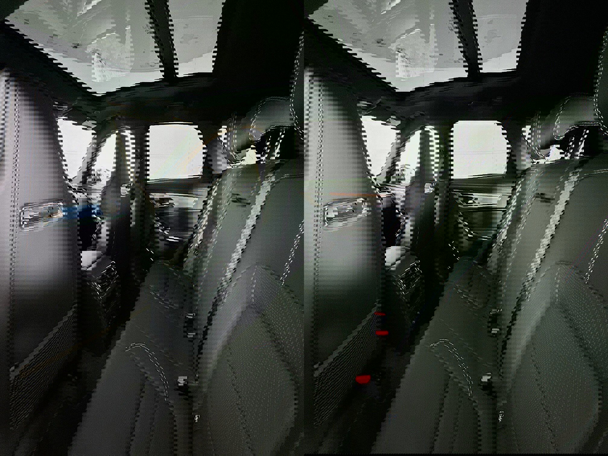 Used 2024 Jaguar F-PACE R-Dynamic S image 24