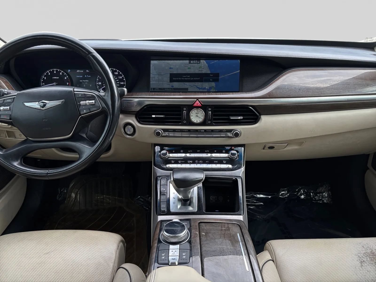 Used 2018 Genesis G90 3.3T Premium RWD image 14