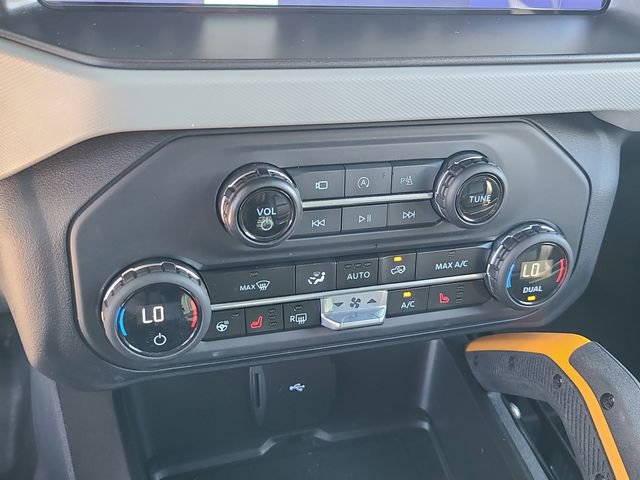 Used 2023 Ford Bronco Badlands image 33