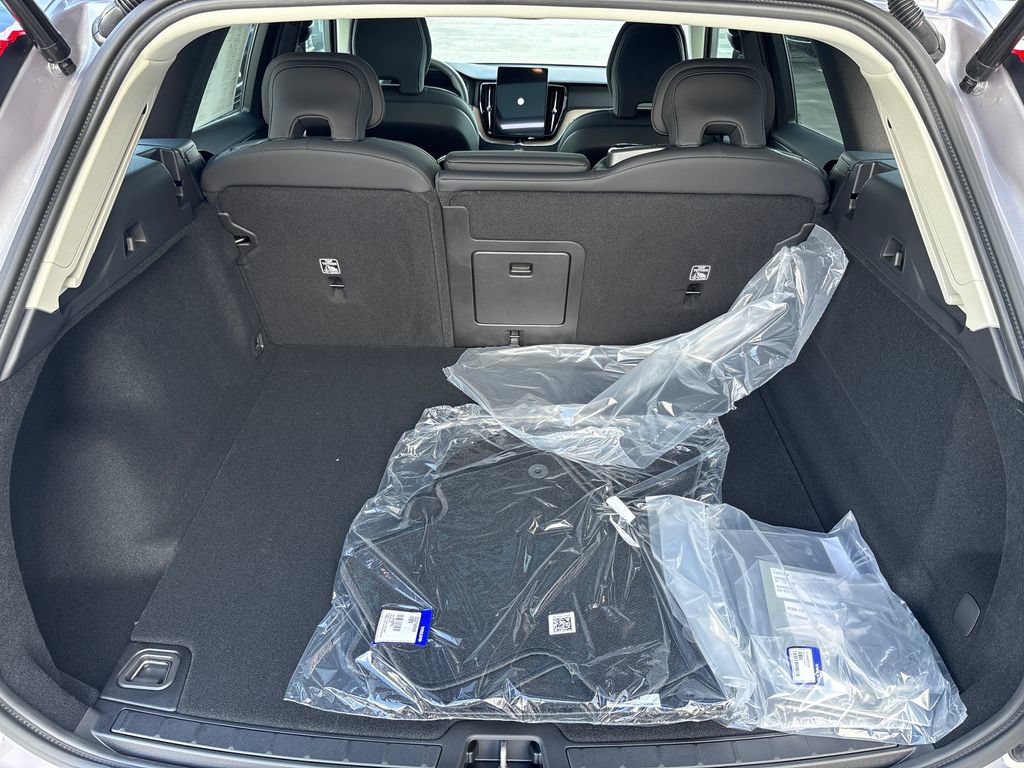 New 2026 Volvo XC60 B5 Core AWD/4WD image 19