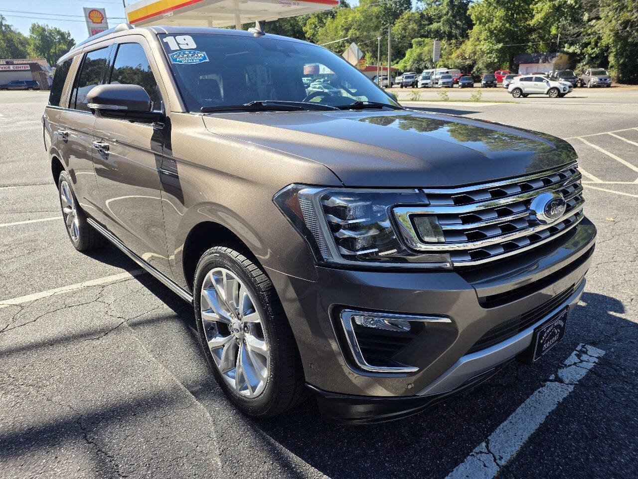 Used 2019 Ford Expedition Limited w/ Equipment Group 302A RWD image 8