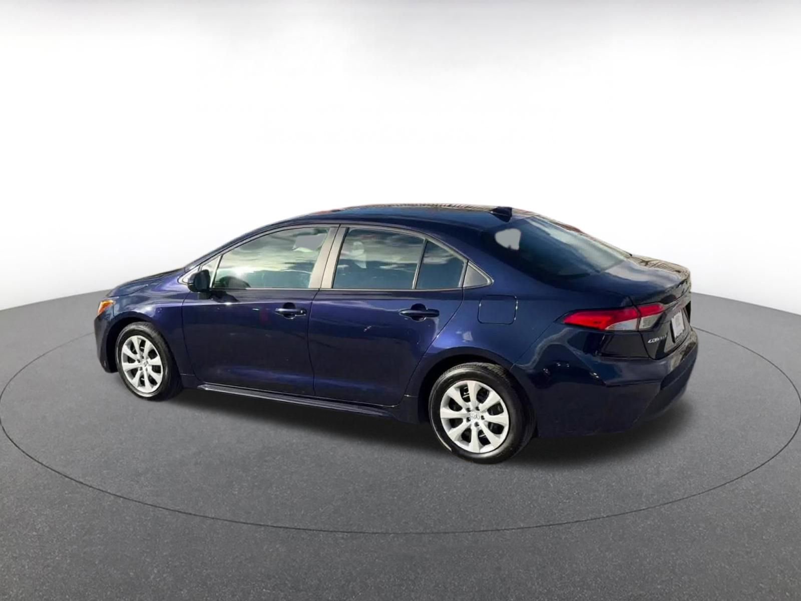 Used 2025 Toyota Corolla LE image 10