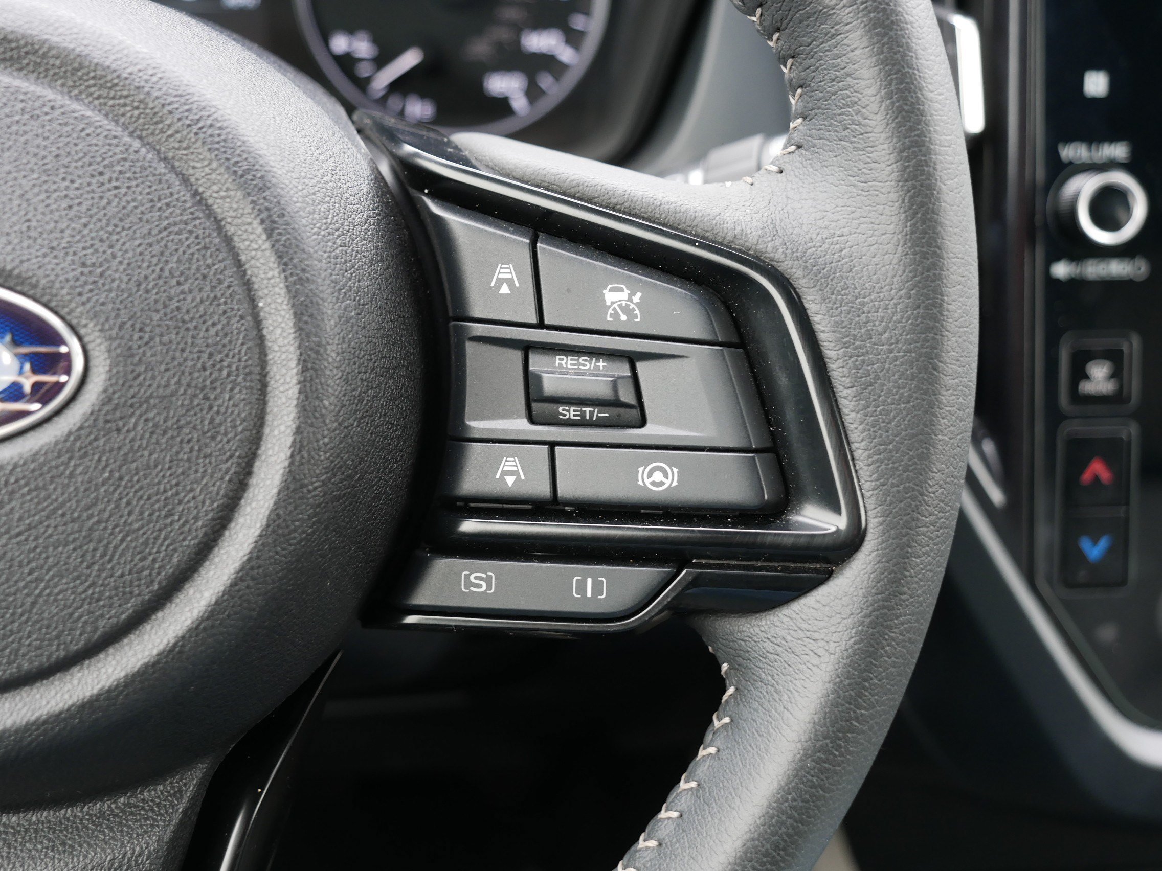 Used 2025 Subaru Forester Premium AWD/4WD image 30