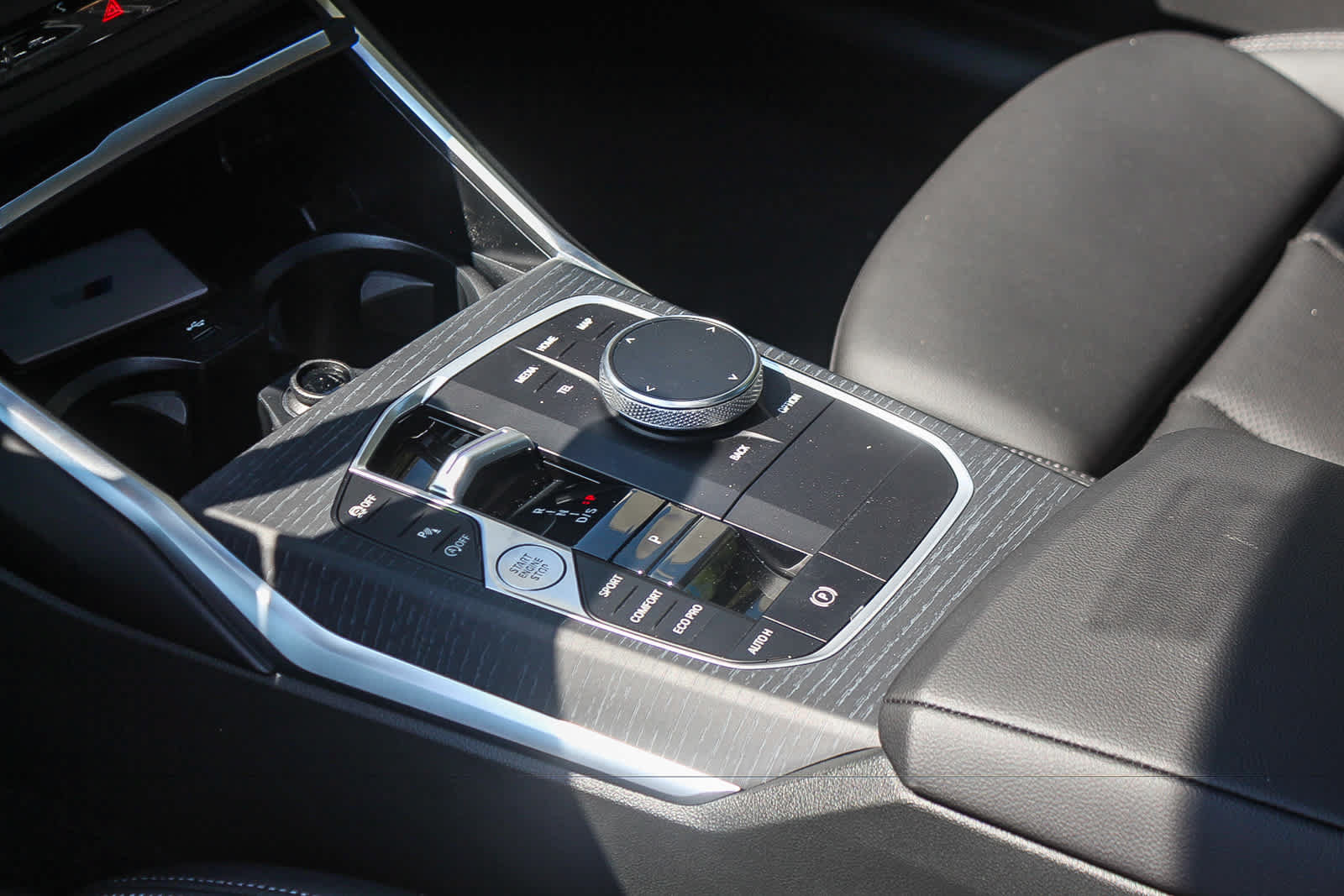 New 2026 BMW 330i Sedan w/ M Sport Package RWD image 18