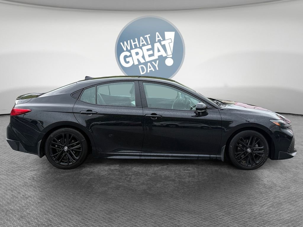 Used 2025 Toyota Camry SE FWD image 2