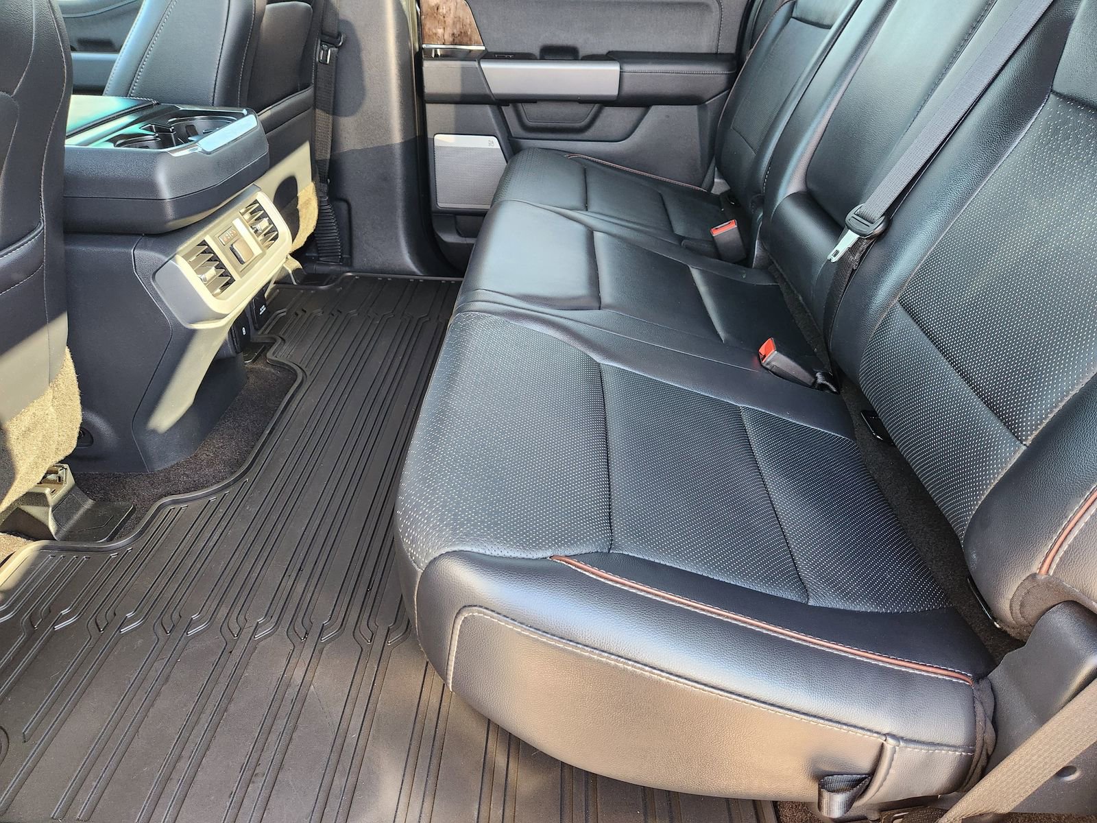 Used 2021 Ford F150 Lariat w/ Equipment Group 502A High image 34