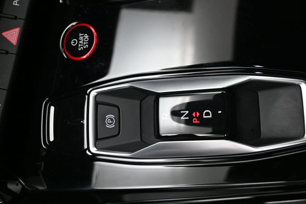 Used 2024 Audi e-tron GT Premium Plus AWD/4WD image 23
