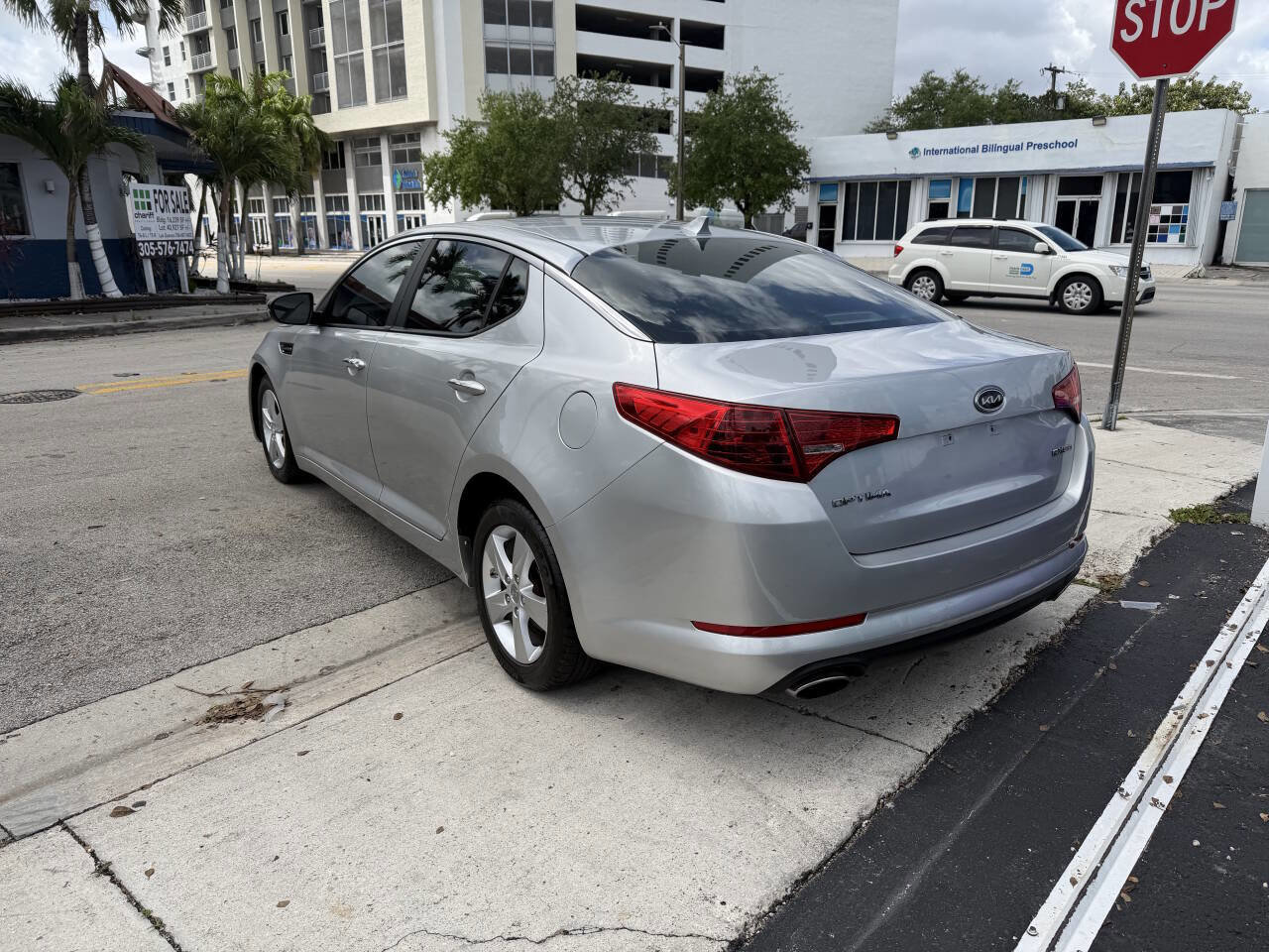 Used 2012 Kia Optima EX FWD image 7