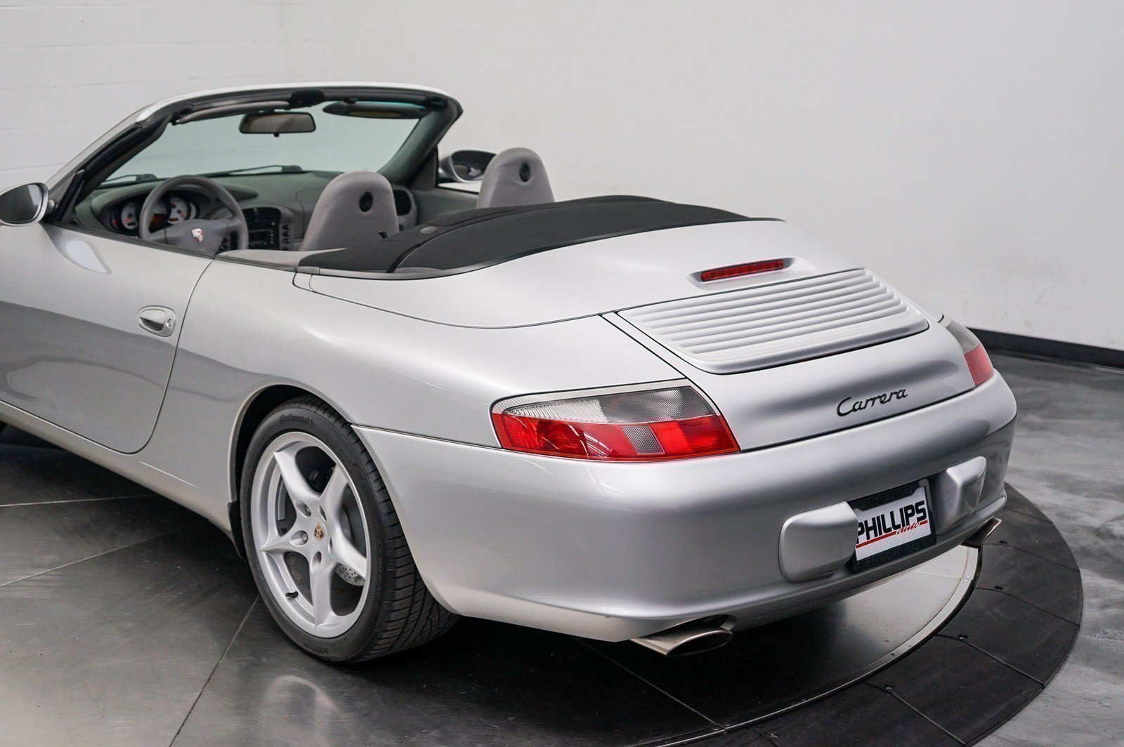 Used 2003 Porsche 911 Carrera RWD image 18