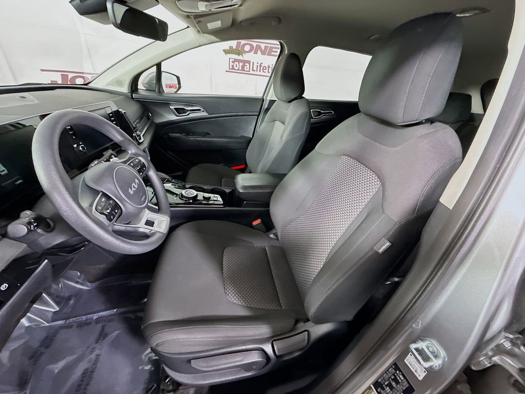 Used 2024 Kia Sportage LX image 24
