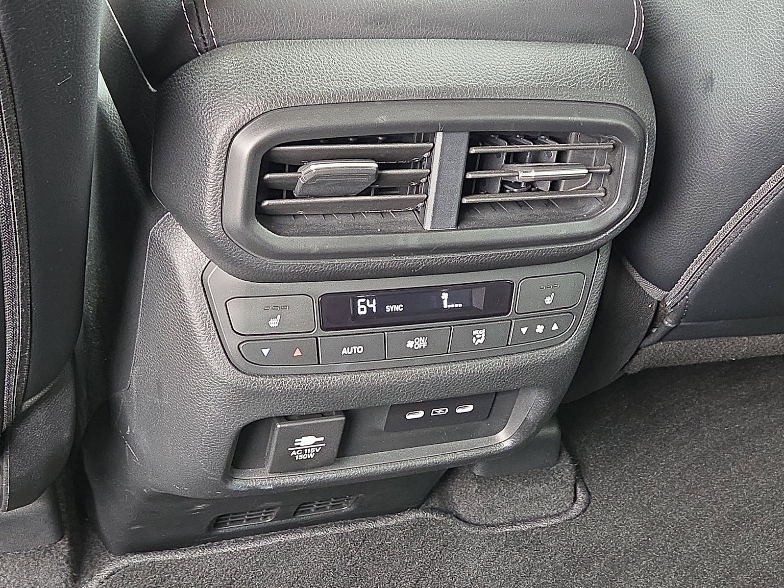 Used 2025 Honda Pilot Elite image 12