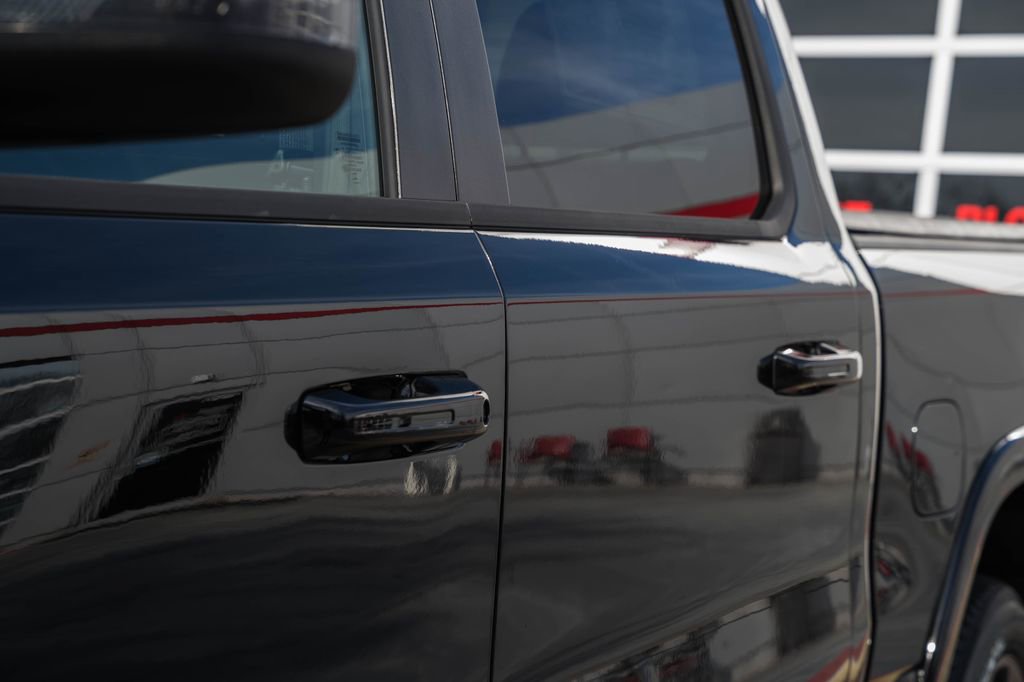 New 2026 RAM 1500 4x4 Crew Cab image 19