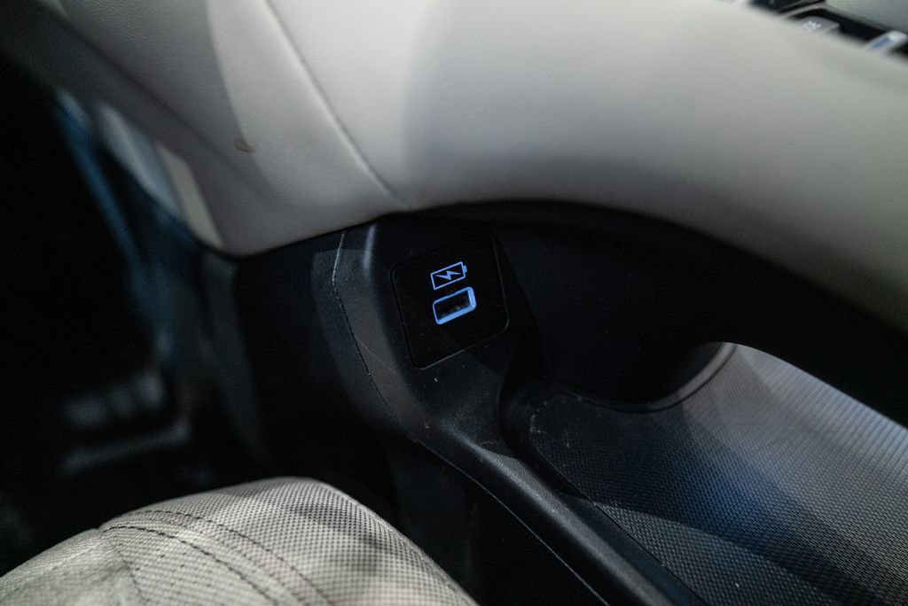 Used 2023 Honda HR-V LX image 30