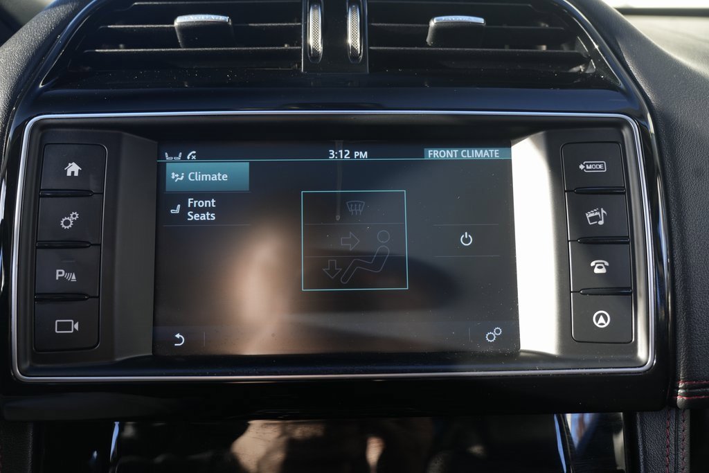 Used 2017 Jaguar F-PACE R-Sport image 59