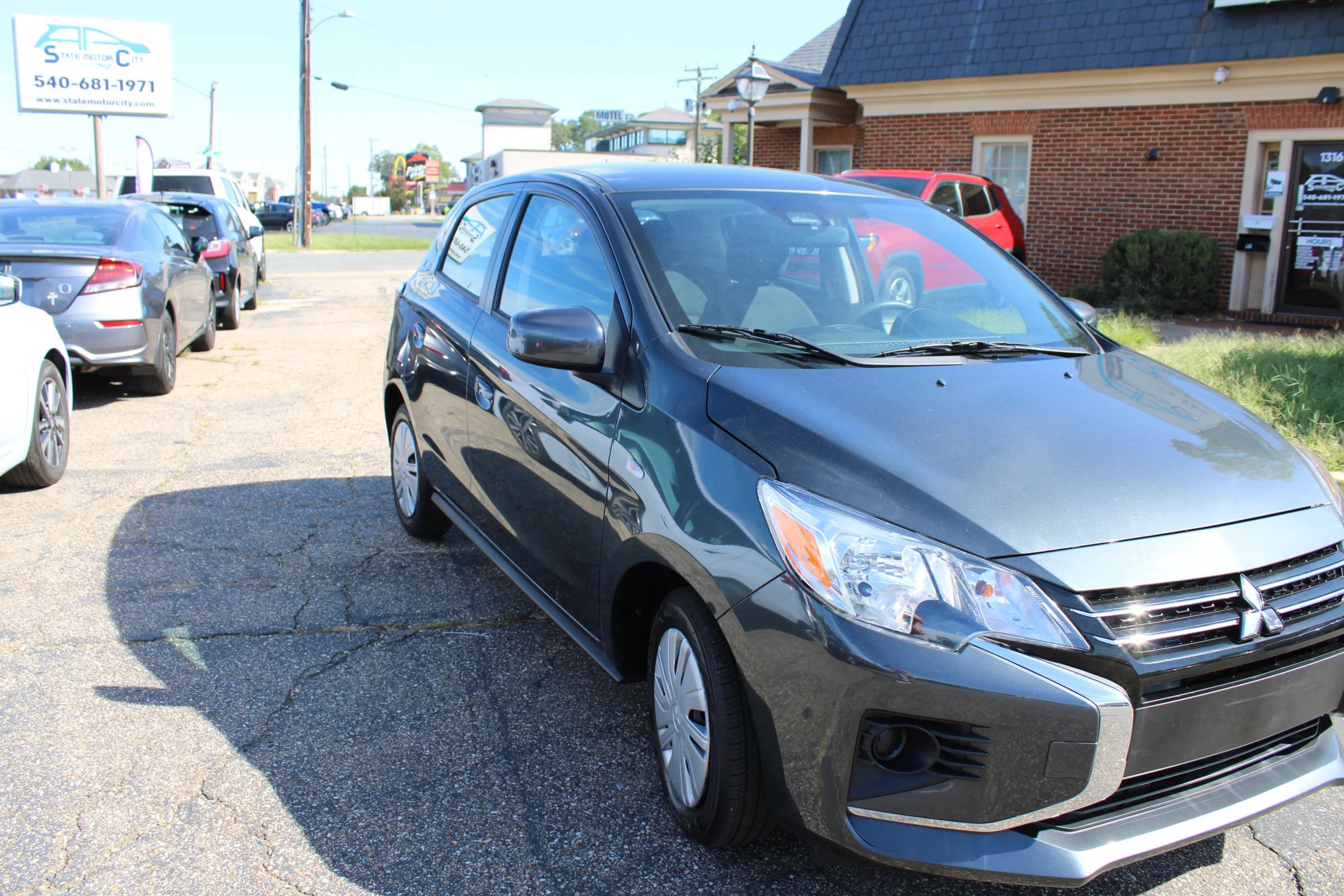 Used 2024 Mitsubishi Mirage ES FWD image 3