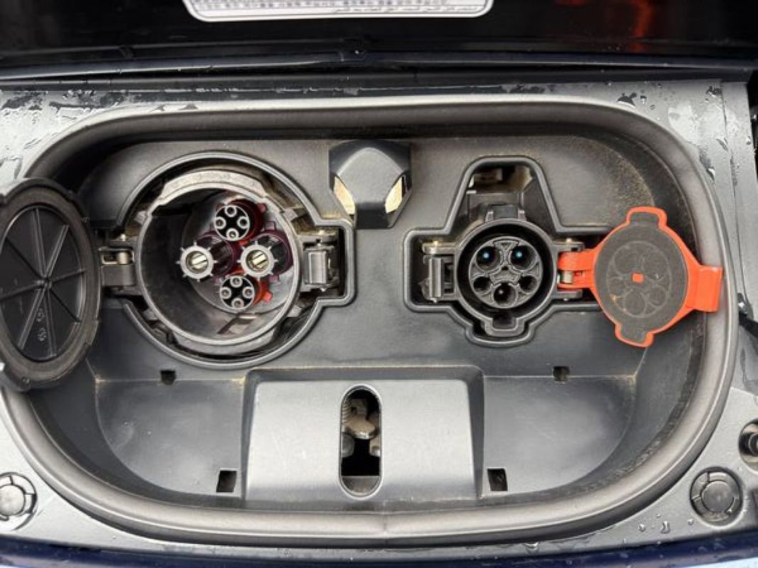 Used 2020 Nissan Leaf SV w/ SV Technology Package FWD image 45