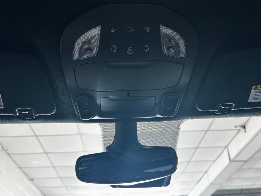 Certified 2023 Chrysler Pacifica Limited w/ Uconnect Theater Family Group FWD image 25