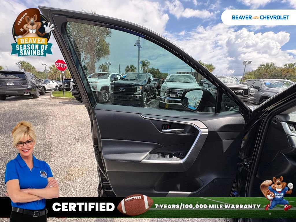 Used 2024 Toyota RAV4 AWD Hybrid image 34