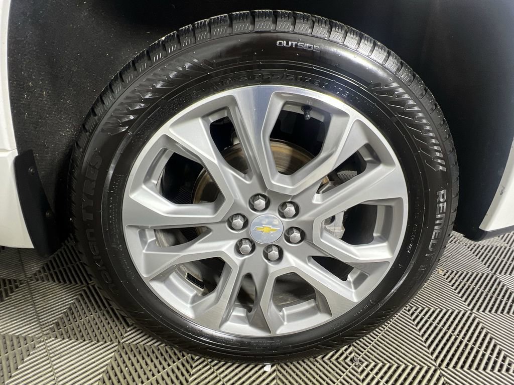 Used 2021 Chevrolet Traverse Premier image 35