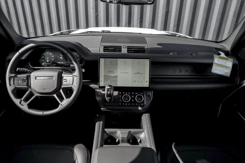 New 2026 Land Rover Defender 110 X-Dynamic SE AWD/4WD image 20