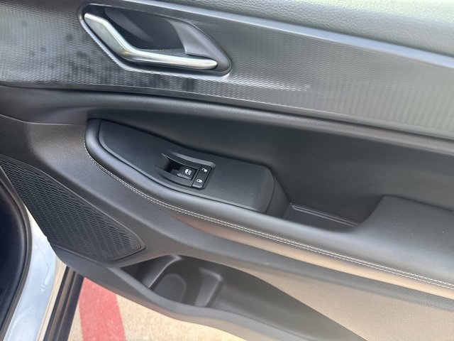 Used 2024 Jeep Grand Cherokee Altitude image 24