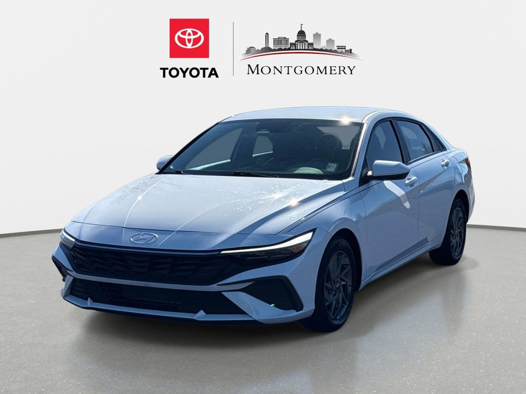 Used 2024 Hyundai Elantra SEL image 7