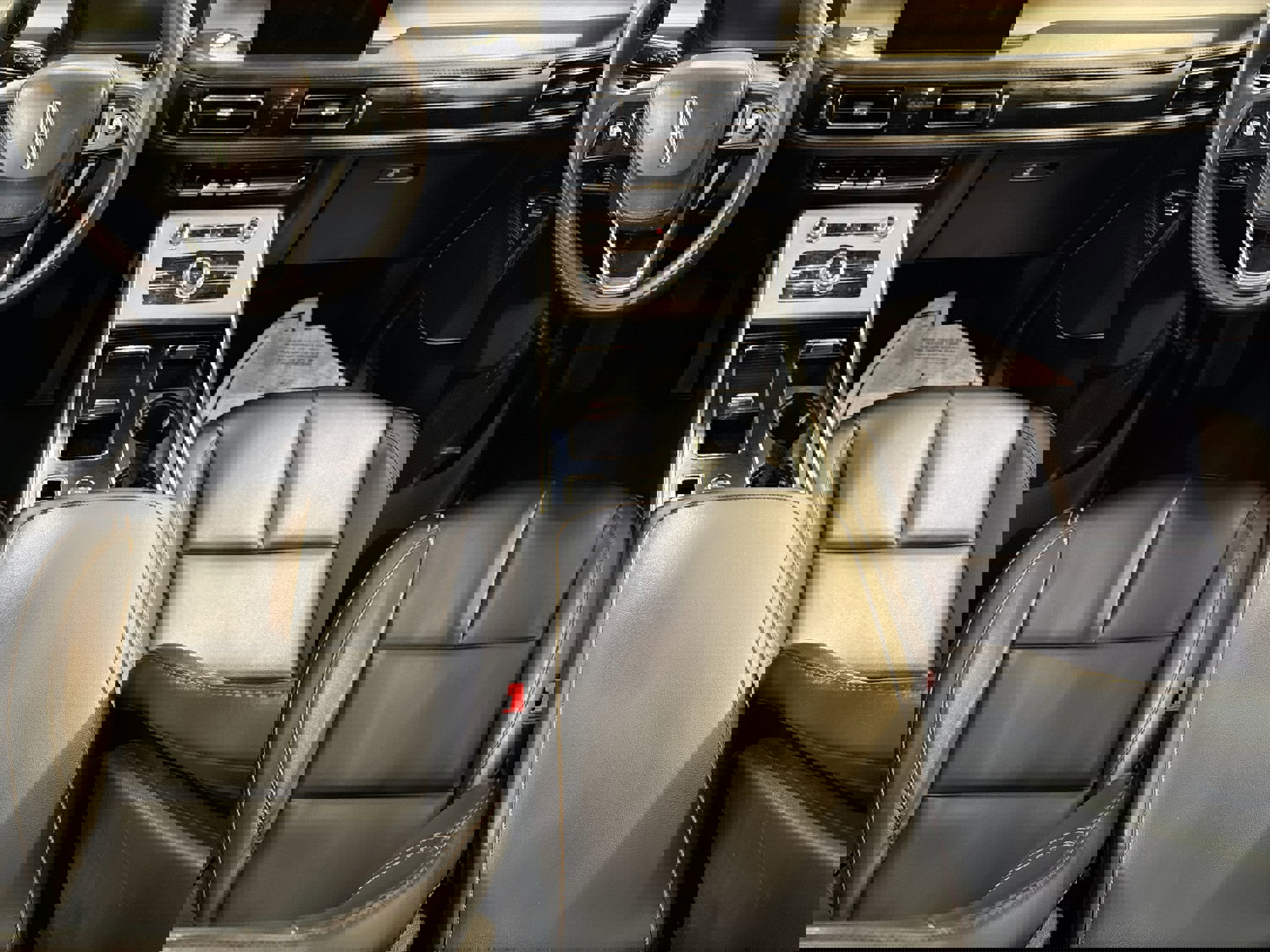 Used 2022 Lincoln Aviator AWD w/ Premium Package image 22