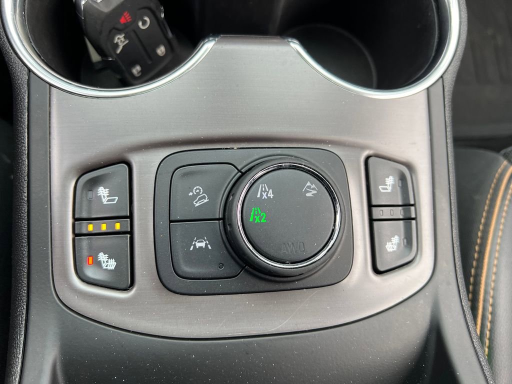 Used 2022 GMC Terrain AT4 w/ LPO, Floor Liner Package image 23