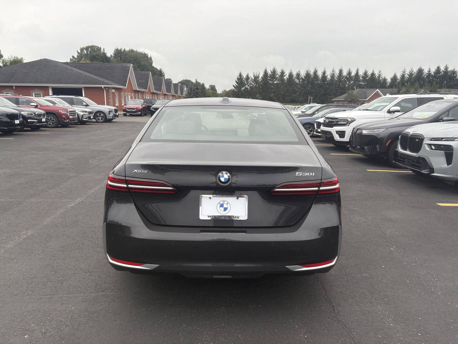 Used 2024 BMW 530i xDrive w/ Premium Package AWD/4WD image 6