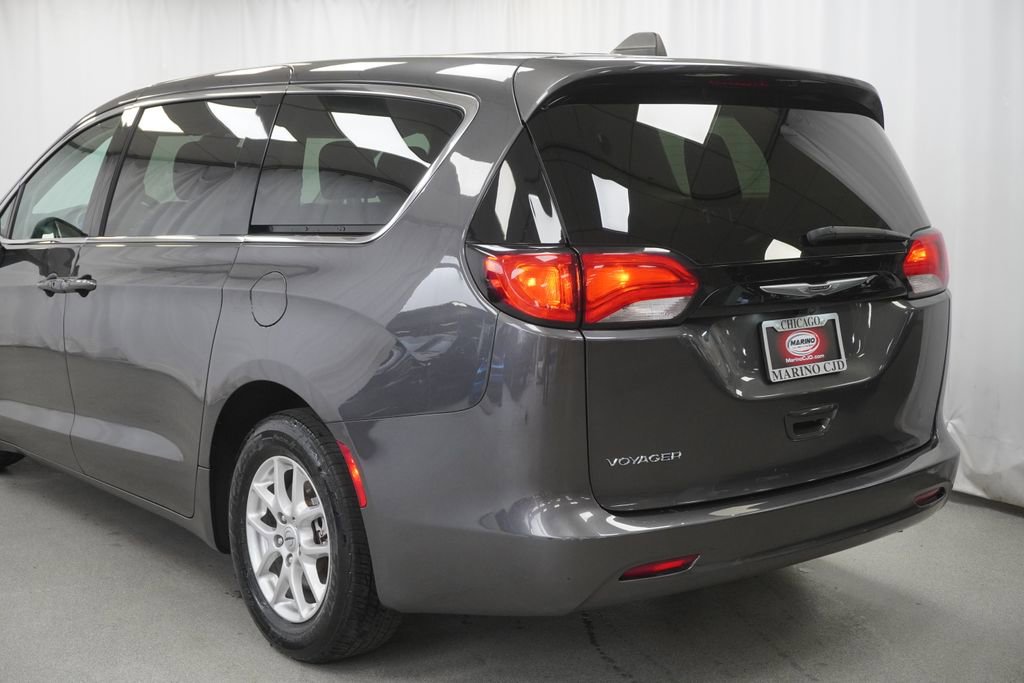 Certified 2023 Chrysler Voyager LX FWD image 12