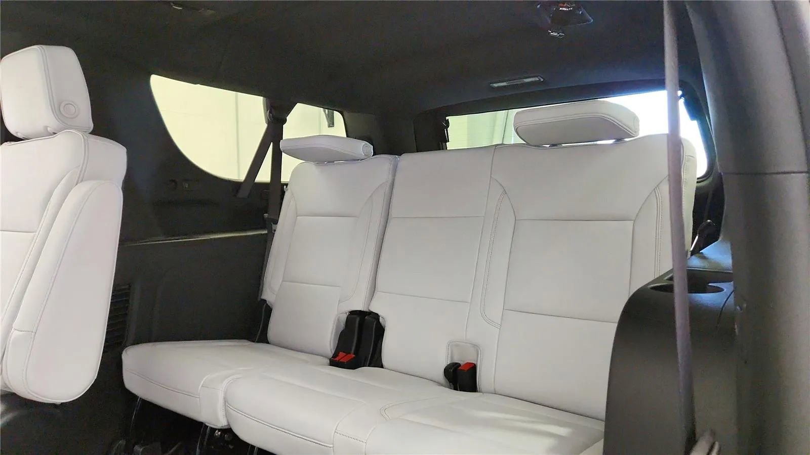 New 2026 Chevrolet Suburban Premier image 34