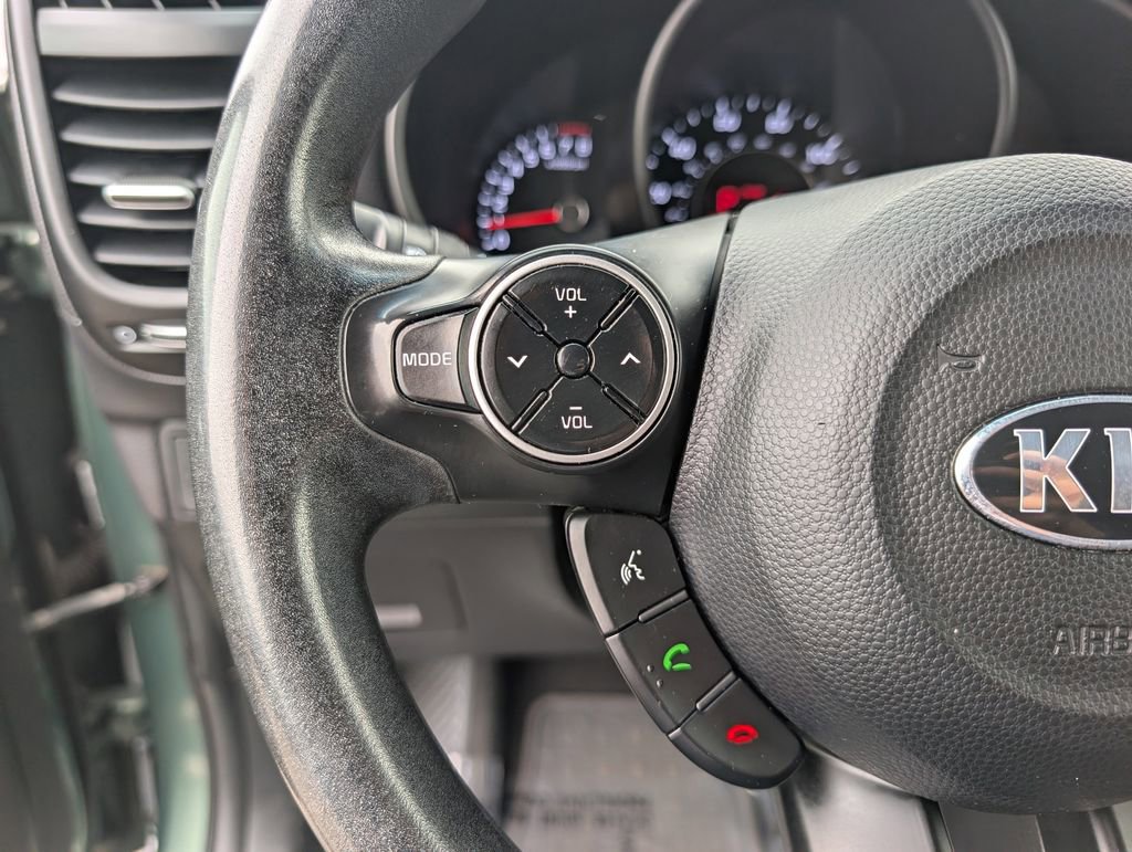 Used 2014 Kia Soul + FWD image 23