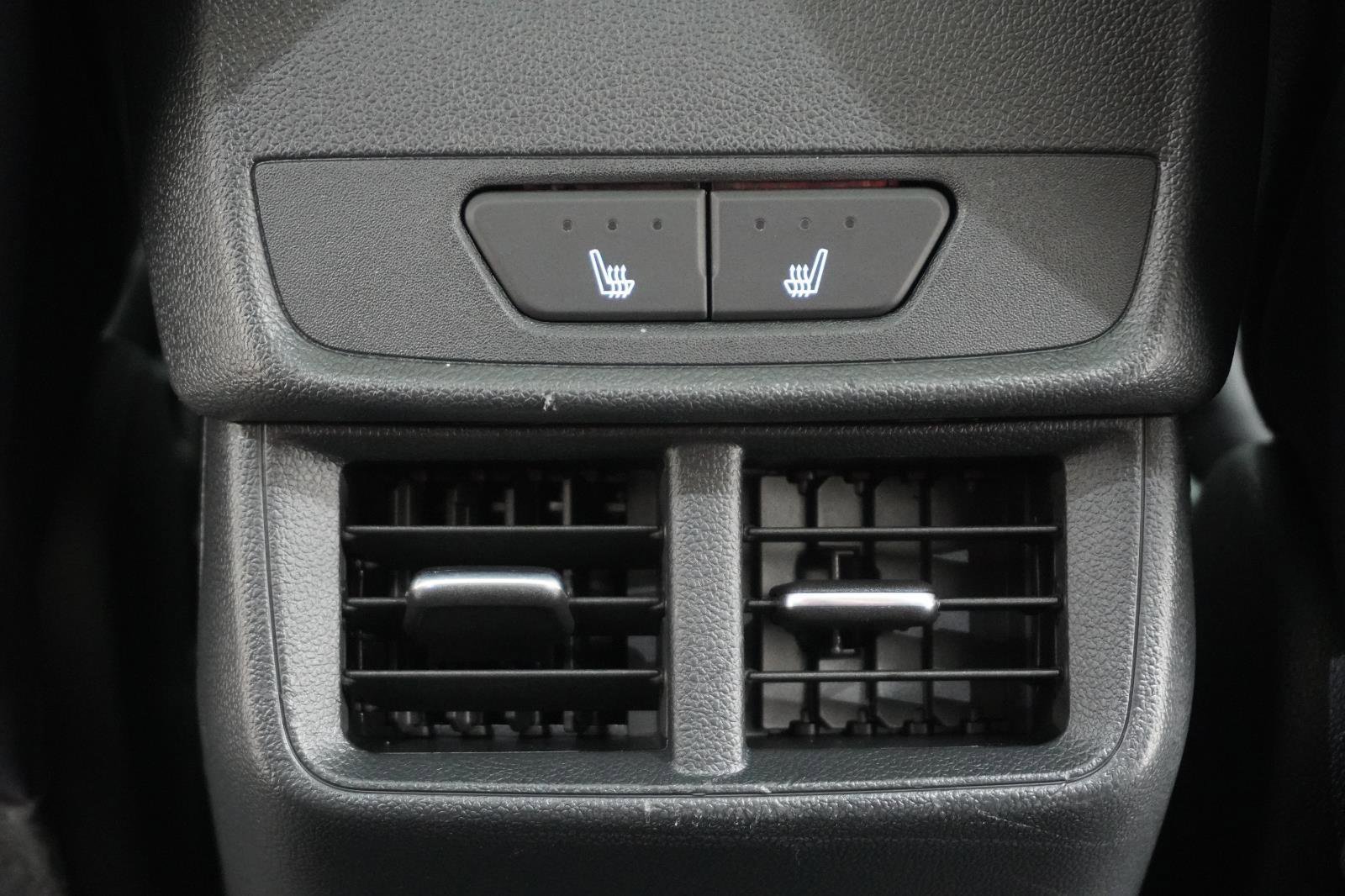 New 2026 Chevrolet Equinox ACTIV w/ Convenience Package III image 42