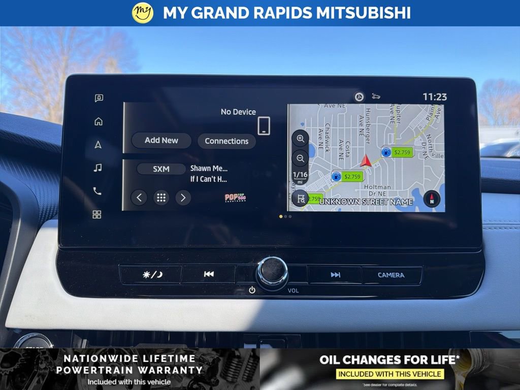 New 2025 Mitsubishi Outlander SE image 15