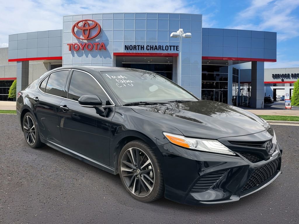 Used 2020 Toyota Camry XSE image 1