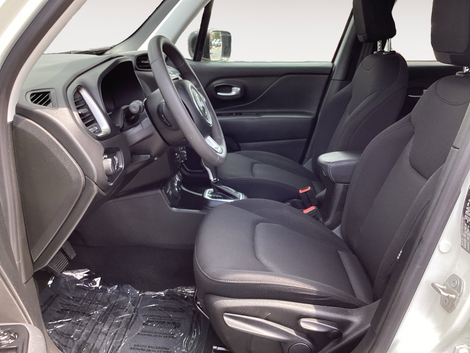 Used 2023 Jeep Renegade Latitude AWD/4WD image 25