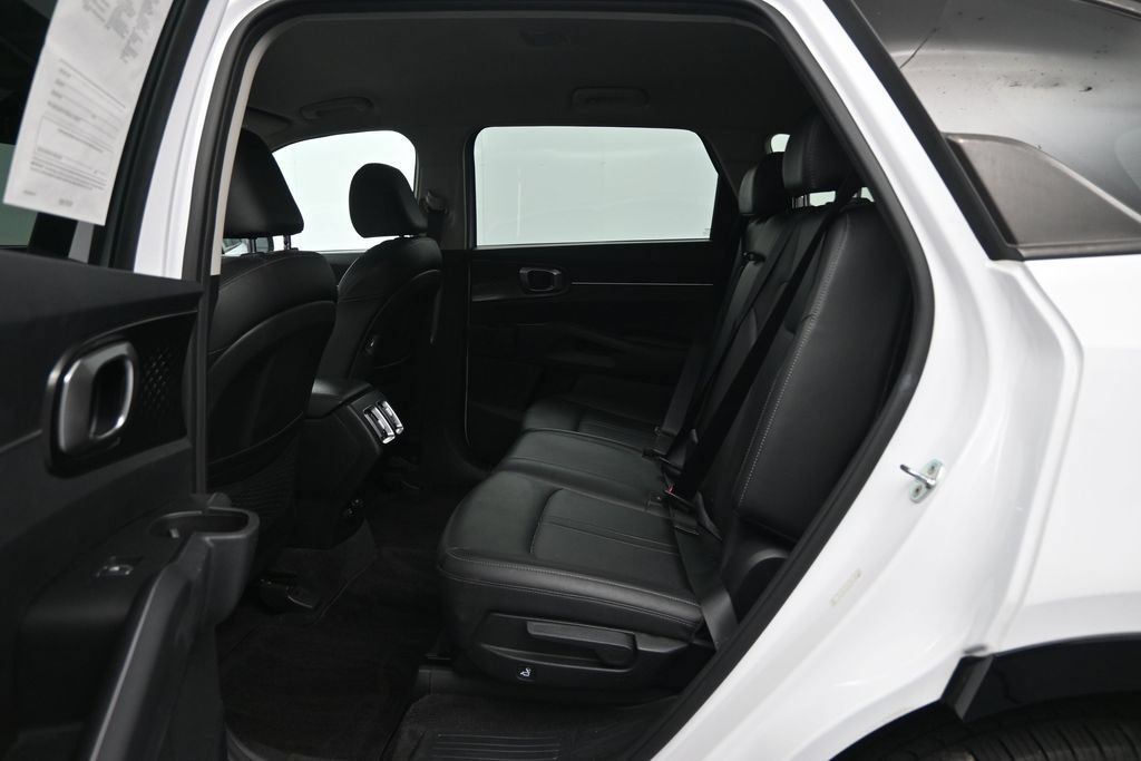 Used 2022 Kia Sorento S FWD image 26