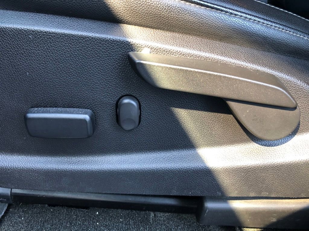 Used 2018 Chevrolet Colorado ZR2 image 16